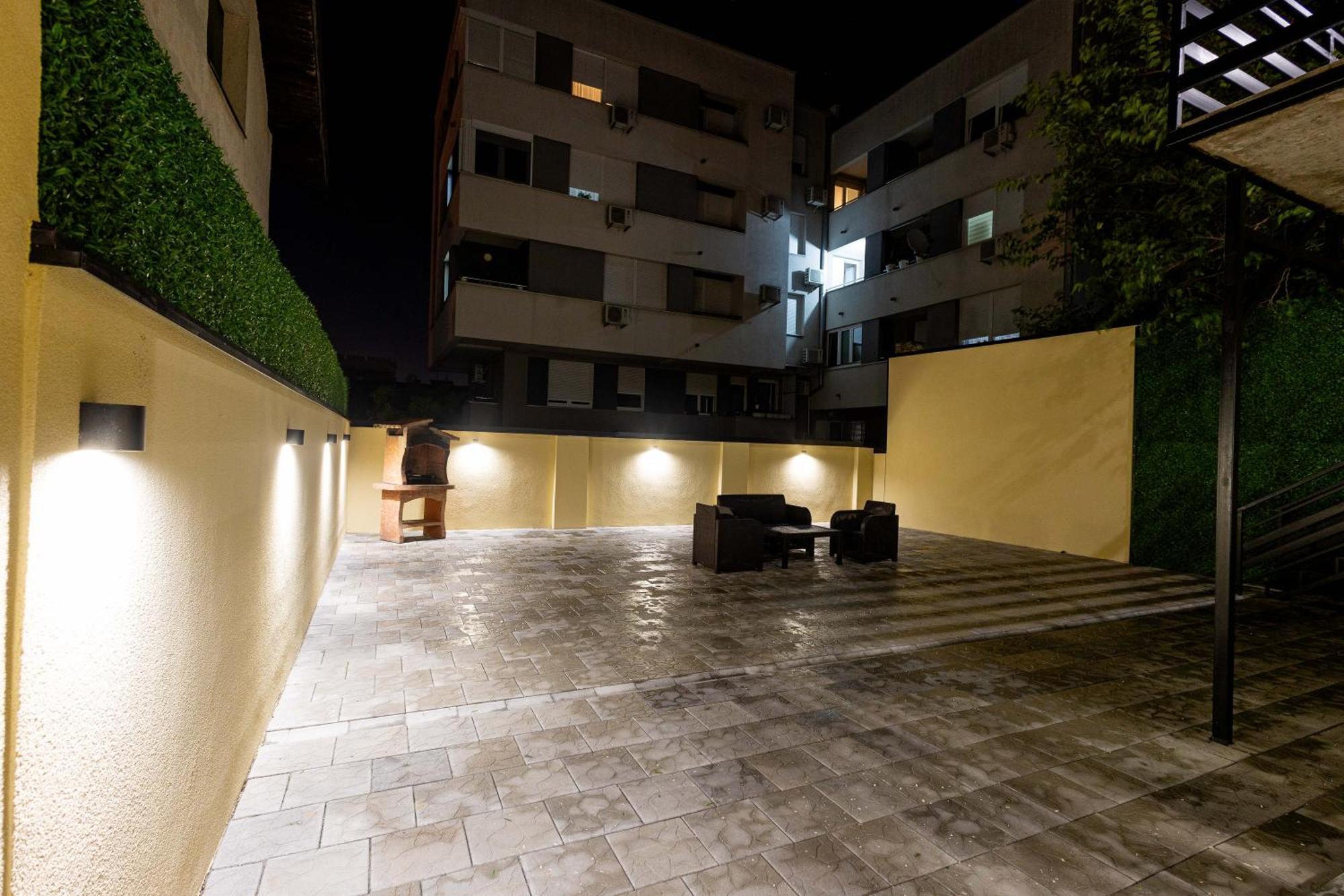 Luna Nera Apartments Novi Sad Exterior foto